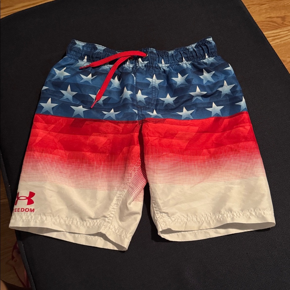 Boys’ Under Armour Patriotic Swim Shorts Size YSM